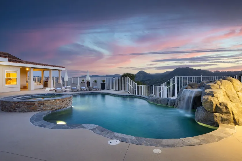 Vista Clara | Luxe Estate w/ Views, Pool & Hot Tub - Image 1