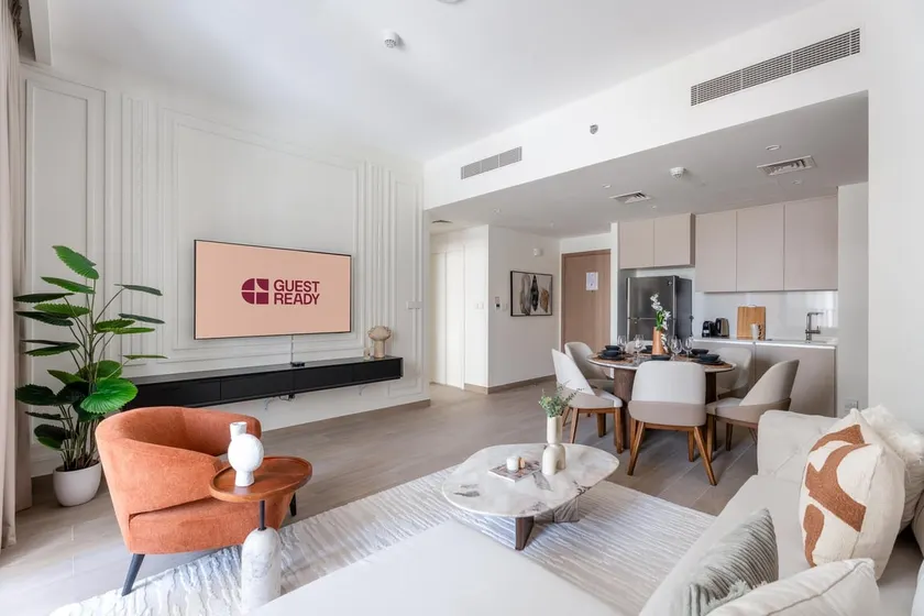 GuestReady - Tasteful home in Dubai Creek Harbour - Image 1
