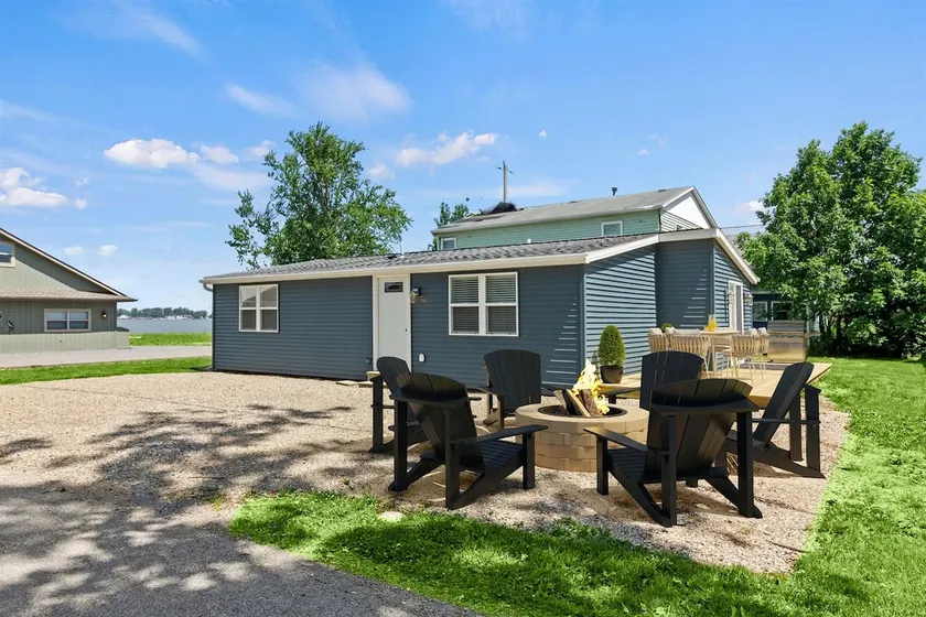 The Waterbury Way - Cozy home with a water view. - Image 1