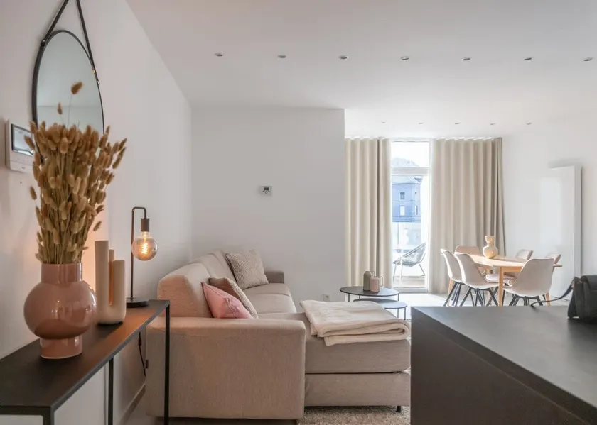Wonderful central 2BR Ghent apt w view on Leie - Image 1