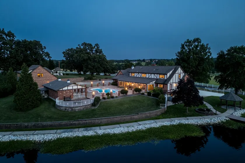 Pool, Lake & Patio: Sweeping De Soto Estate - Image 1