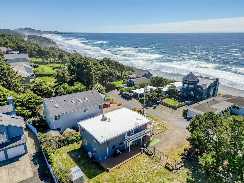 Beverly Beach Home-Deck with Ocean View-Fire Pit - Image 1