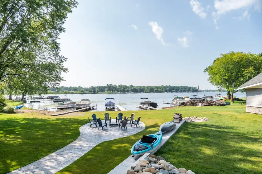 Lakeview Retreat, 6BR with Hot Tub Bliss - Image 1