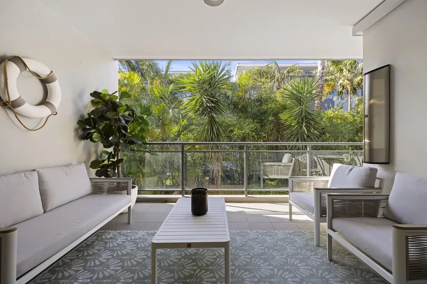 Bright 2-Bed Apartment Near Narrabeen Beach - Image 1