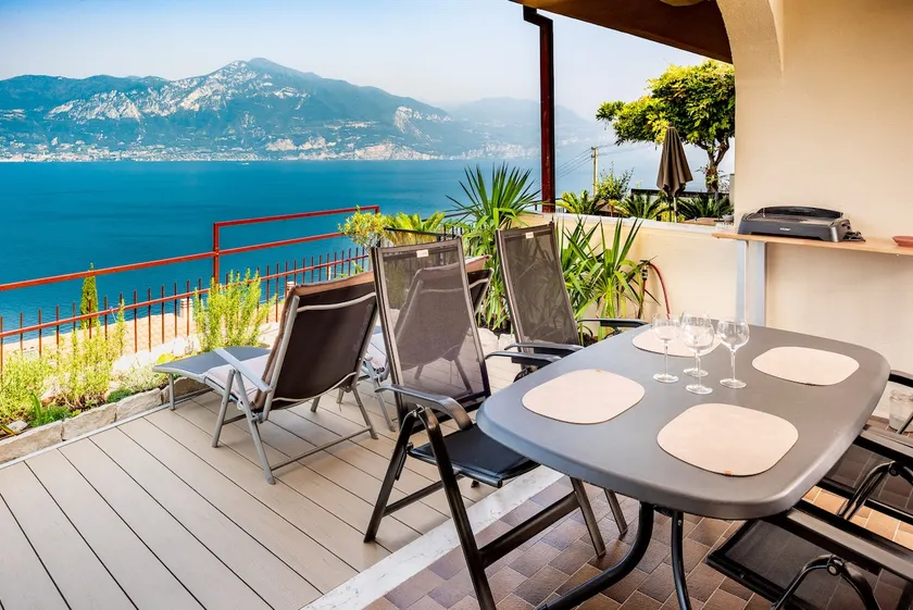 Panoramic Apartment SoleLago - Image 1