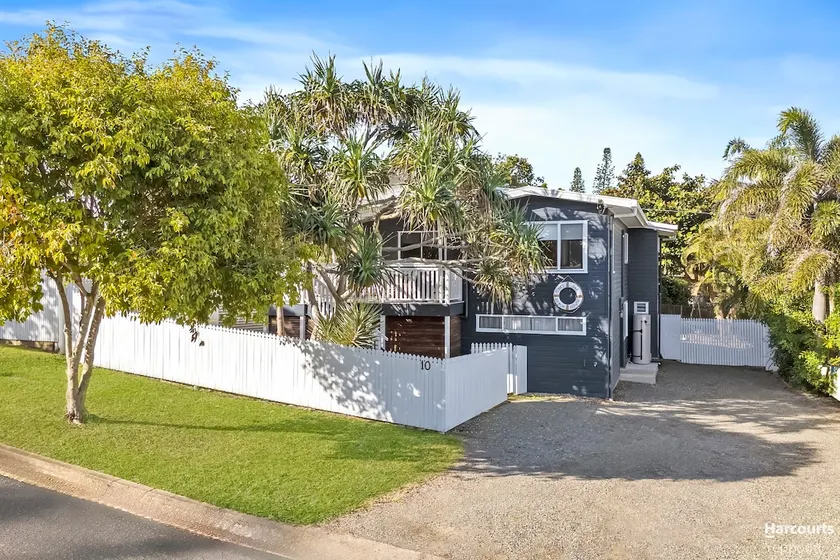 Cooee Bay Beach House - Image 1