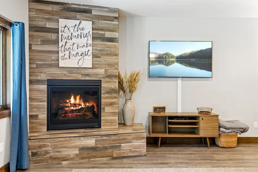 WFC| Indoor Pool| Game Room| Fireplace | Unit#822 - Image 1