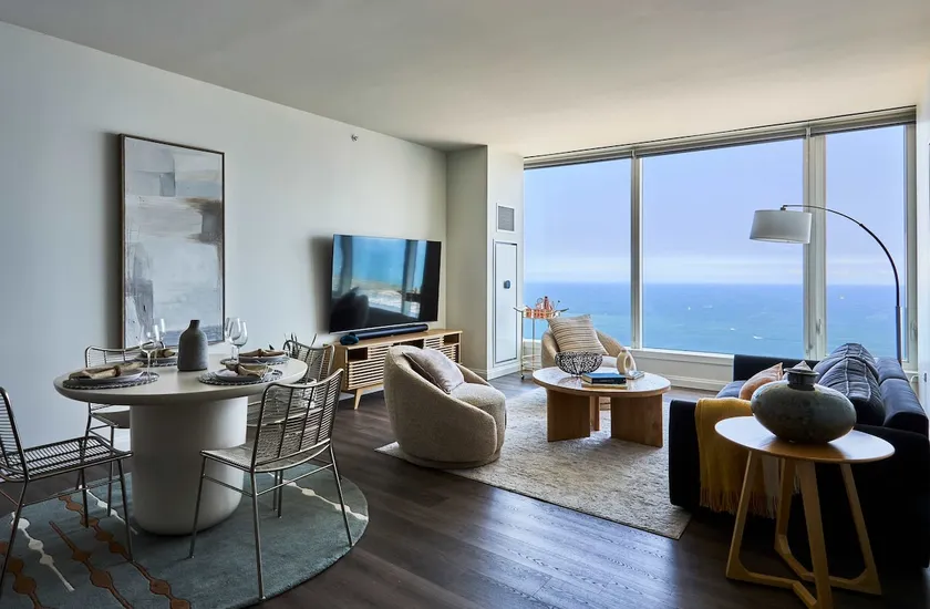 Luxe 67th Flr 2BR: Endless Lake Views, Top Skydeck - Image 1