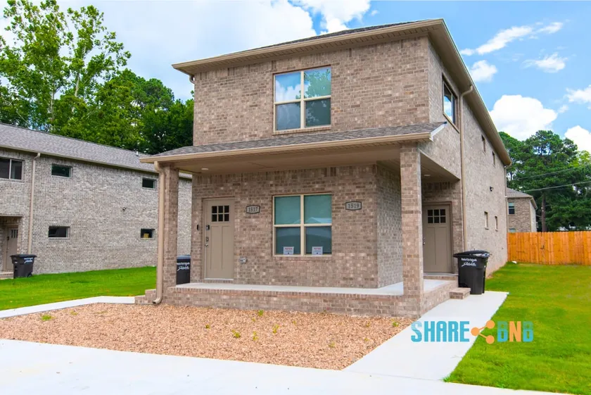 Corporate & Military Housing | JAX | LRAFB - Image 1