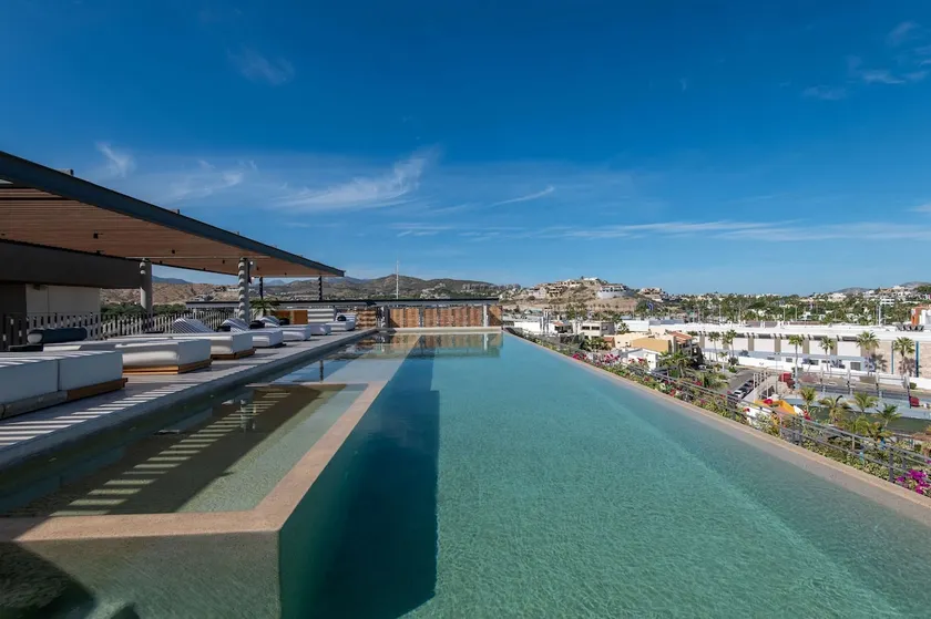 Punto Nima: Panoramic PH with Private Terrace - Image 1