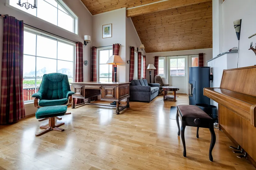 Polden, house by Ramberg Beach - Image 1