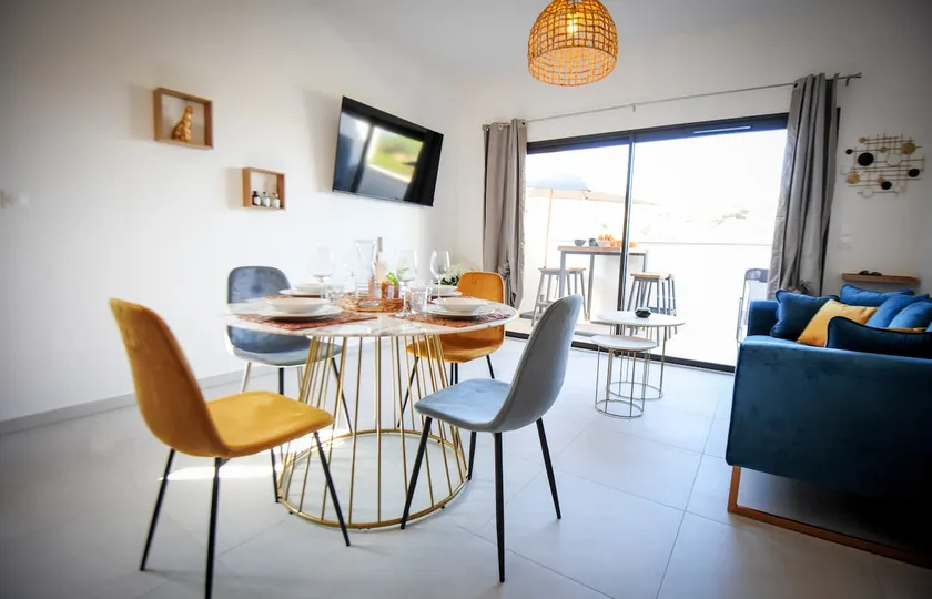 Giulietta - Spacious Terrace - by Tgb - Image 1