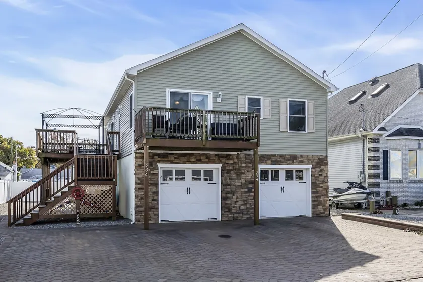 Game Room, Kayaks, Steps to the Ocean! - Image 1