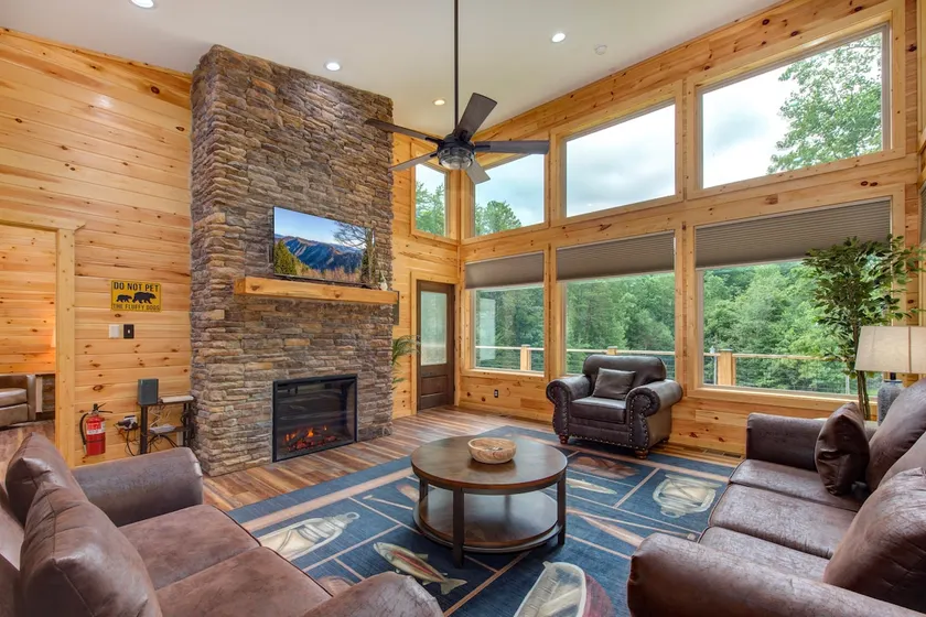 Mountain Retreat w/Private Indoor Pool, Hot Tub, - Image 1