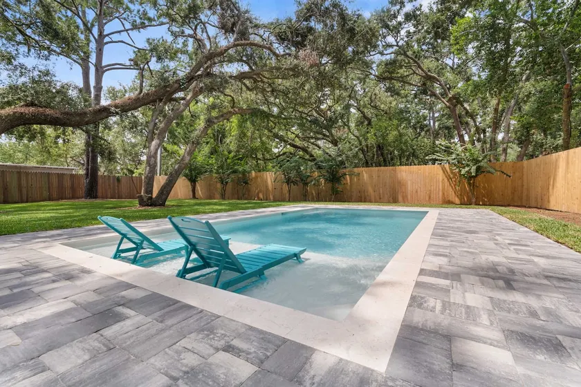 Cater Cove - private pool 1 mile to beach quiet - Image 1