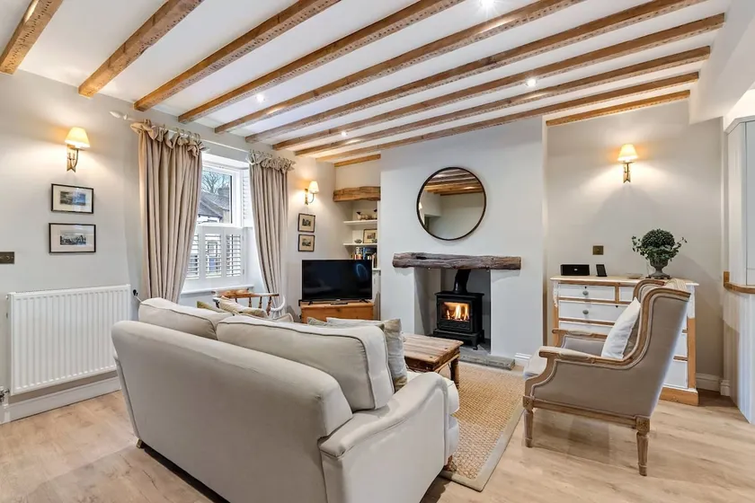 Period Cottage Gargrave - Image 1