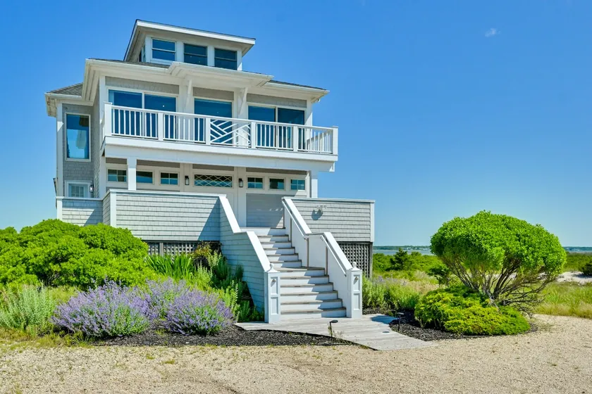 Waterfront Westhampton Haven: Private Beach - Image 1