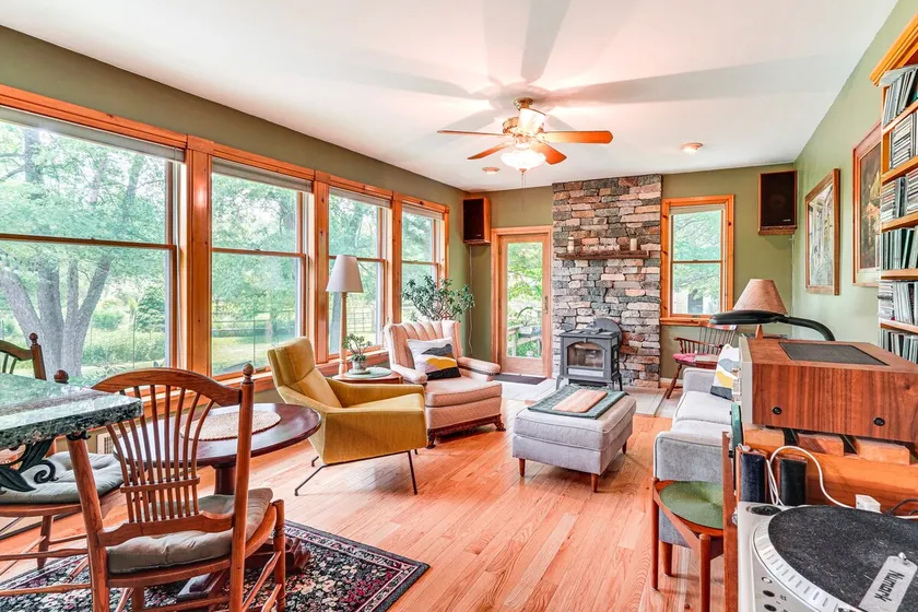 Peaceful Country Retreat: Private & Convenient - Image 1