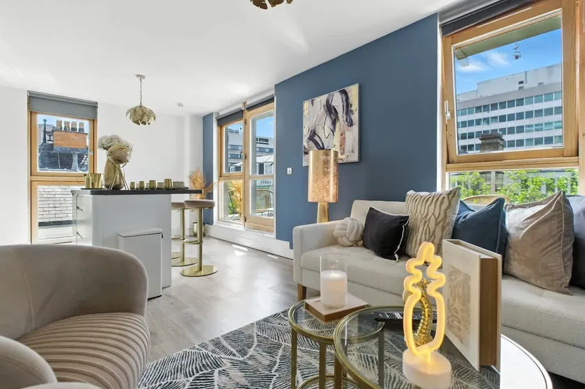 Golden View-Wyndale Living-Central Birmingham - Image 1
