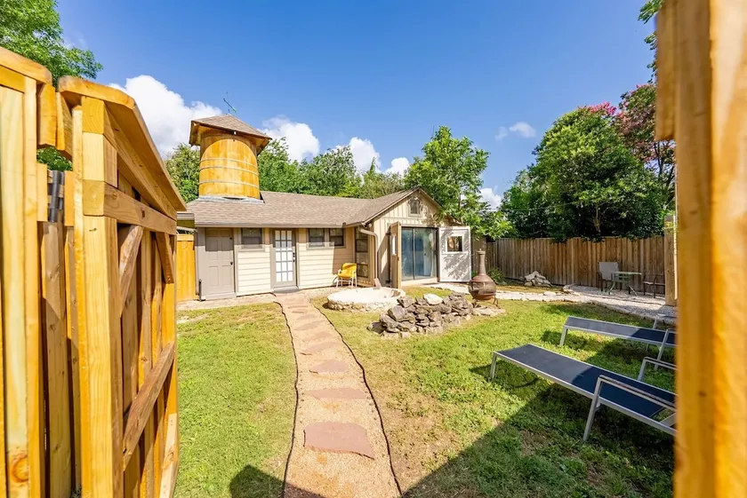 Charming 1-Bedroom–Perfect 4 Relaxation/Adventure - Image 1