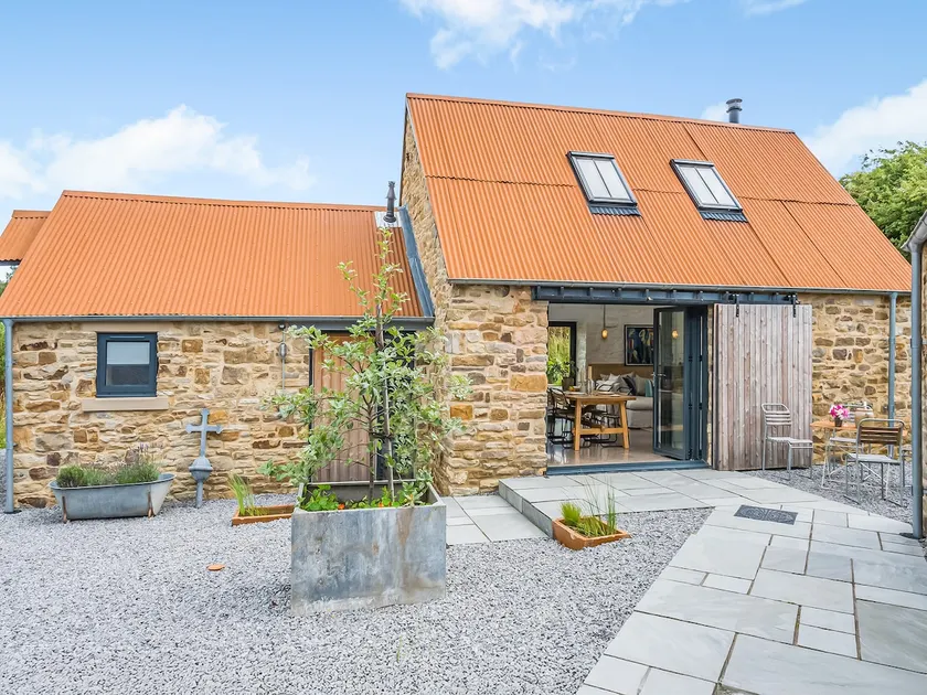 Cottage with garden | River view - Image 1