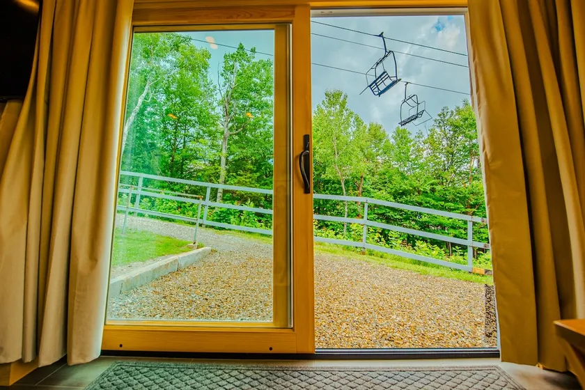 Sugarloaf Ski-In/Ski-Out Condo – Golf, Bike & Hike - Image 1