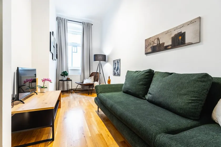 Stylish designed apartment in a calm district - Image 1