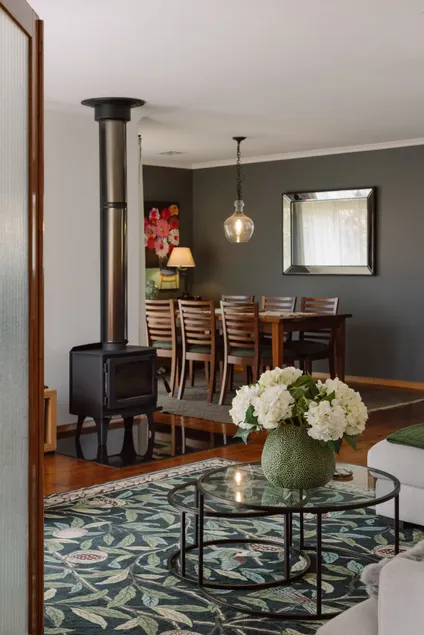 Nancy’s of Trentham | Stylish 3BD Walk to Town - Image 1