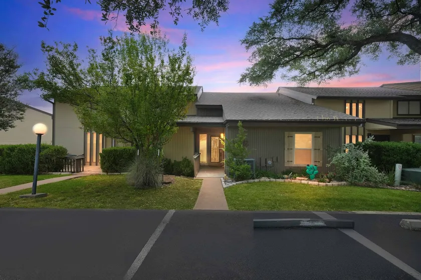 Lake Travis Waterfront Townhome w/Stunning Views - Image 1