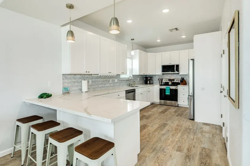 The Sandcastle Beachfront House Sleeps 17 - Image 1