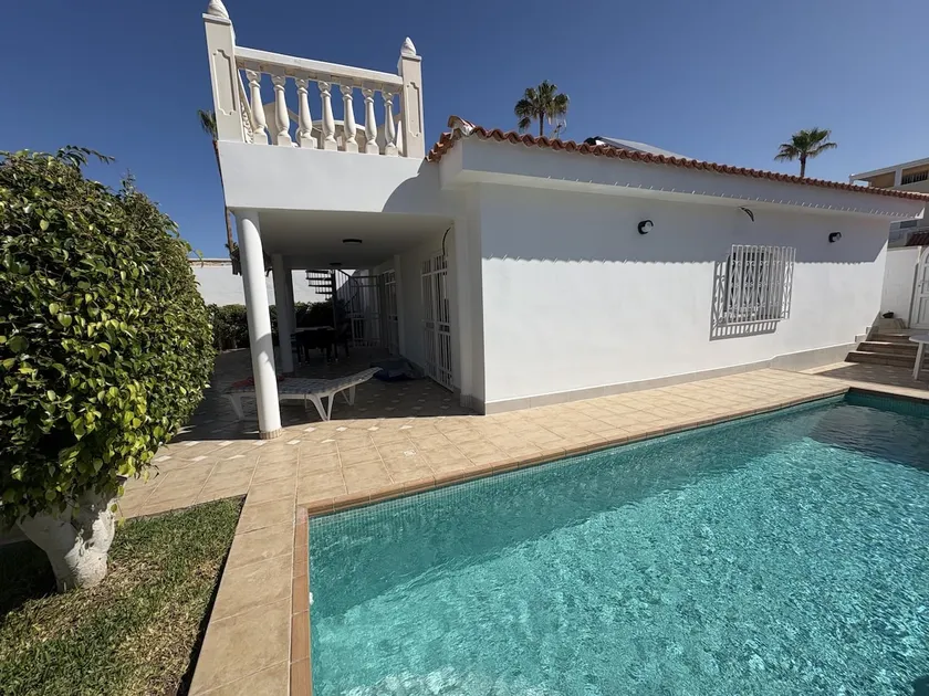 Blue dream villa with pool (experience holidays) - Image 1