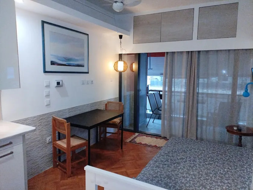 Seafront Apartment With Sea View YR1 - Image 1