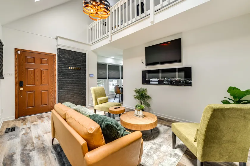 Game Room + Yard: Updated House in Chester! - Image 1