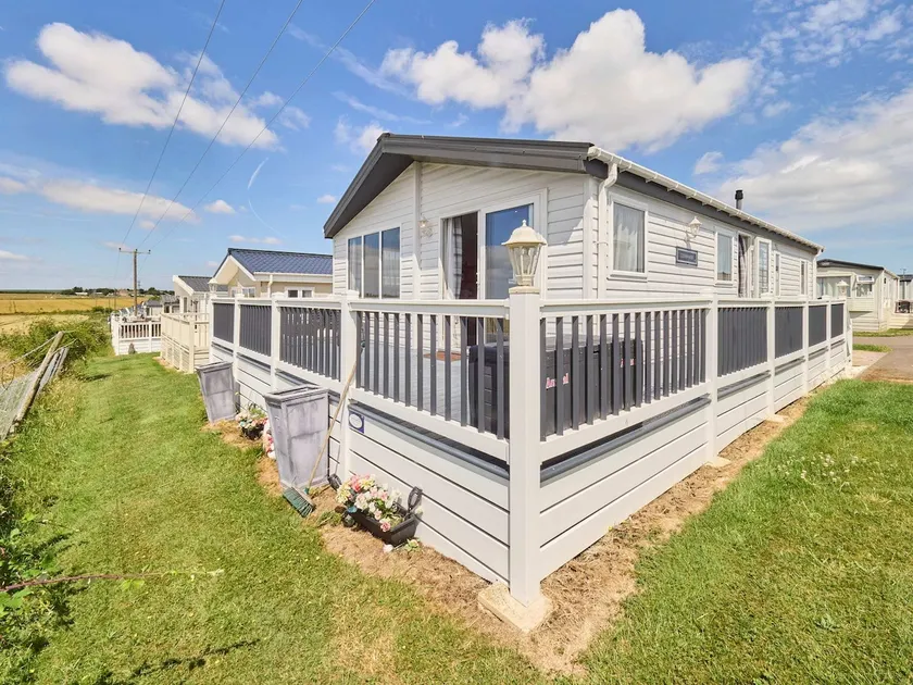 Host & Stay - Clearwater Willerby Lodge - Image 1