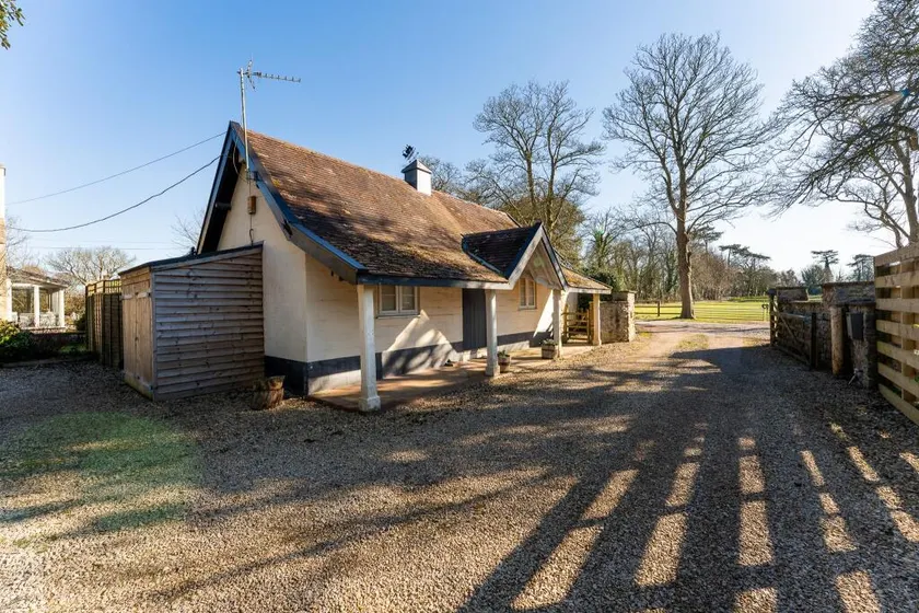 The Dairy cottage with garden and parking - Image 1