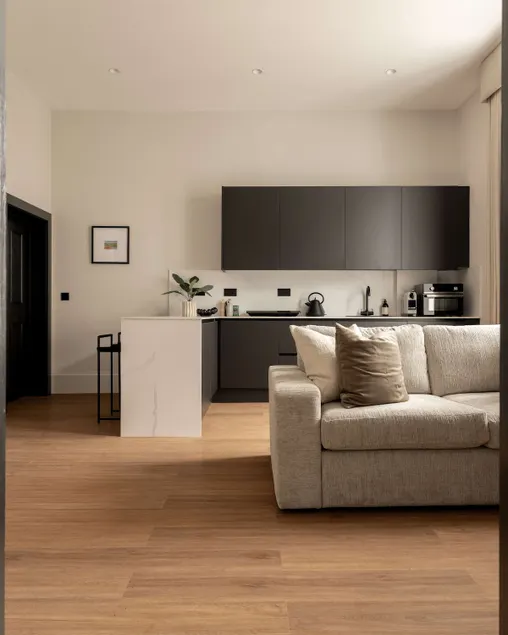 Moment Blythswood St - Image 1