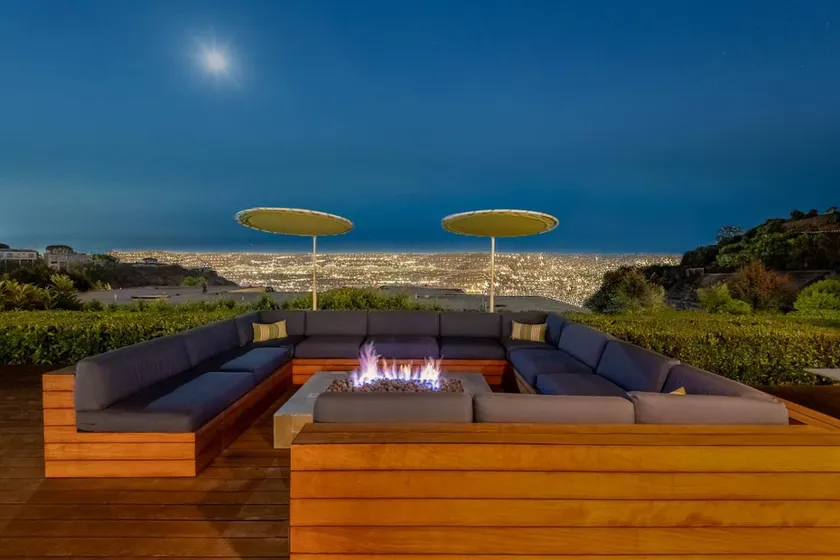 Hollywood Hills Modern/City Views/Pool/Spa/Firepit - Image 1