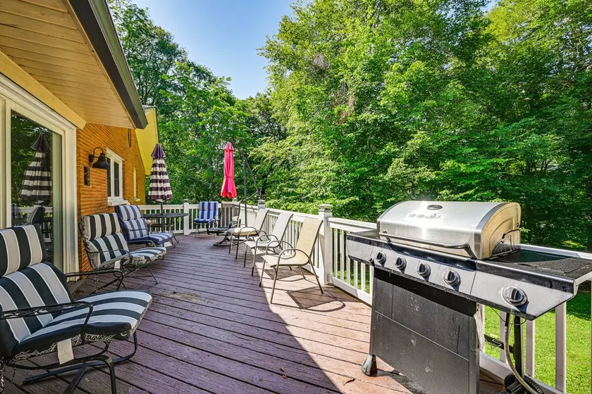 Golf Course Views & Games Galore - Vine Grove Gem! - Image 1