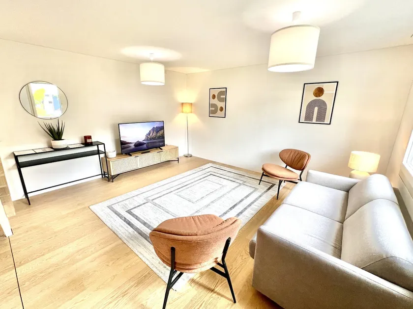 WA - Luxury House - Zug - 8 Pax - Image 1