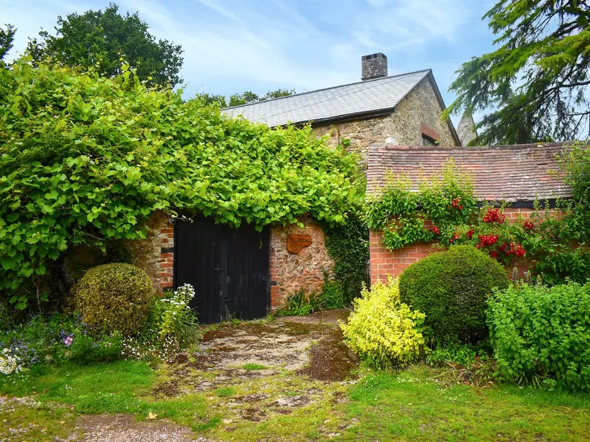 Millhouse - UK50077 - Image 1