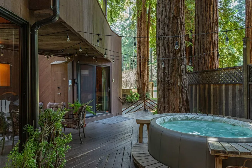 Tri-Level MCM Masterpiece Redwoods Golf & Spa - Image 1