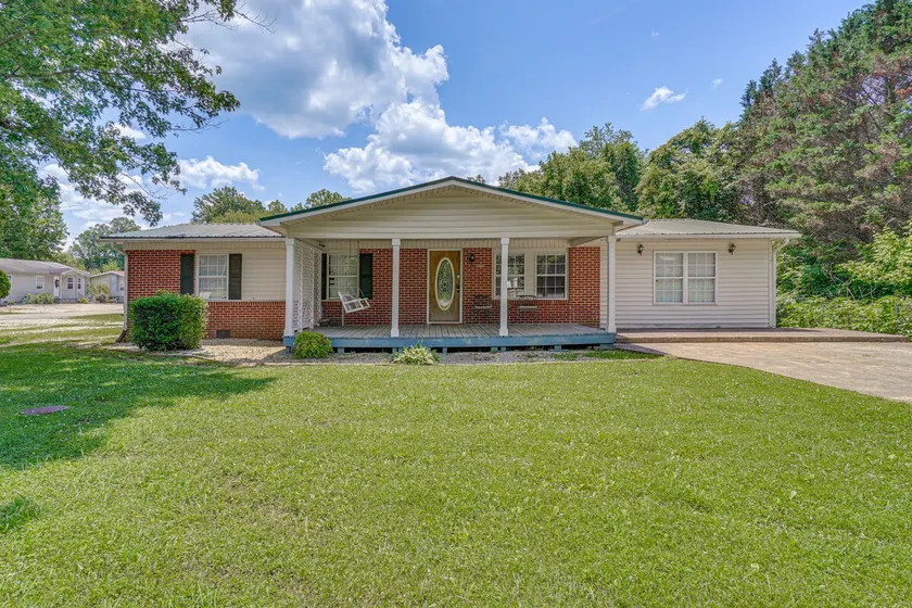 Hike, Fish & Ride: Pet-friendly Huntsville Home - Image 1