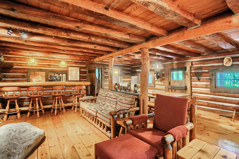 15% off Summer Special|Log Home |WiFi |Pavilion - Image 1
