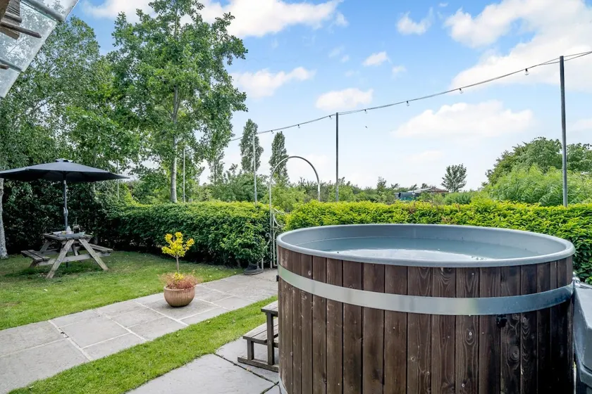 2 Bed in Thorney oc-r32363 - Image 1