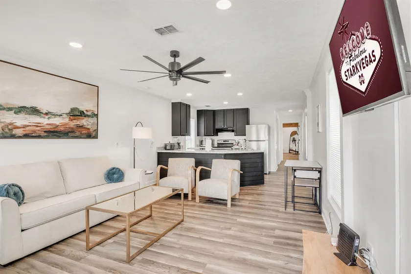 Katrina Cottage | Cozy Getaway for a Relaxing Stay - Image 1