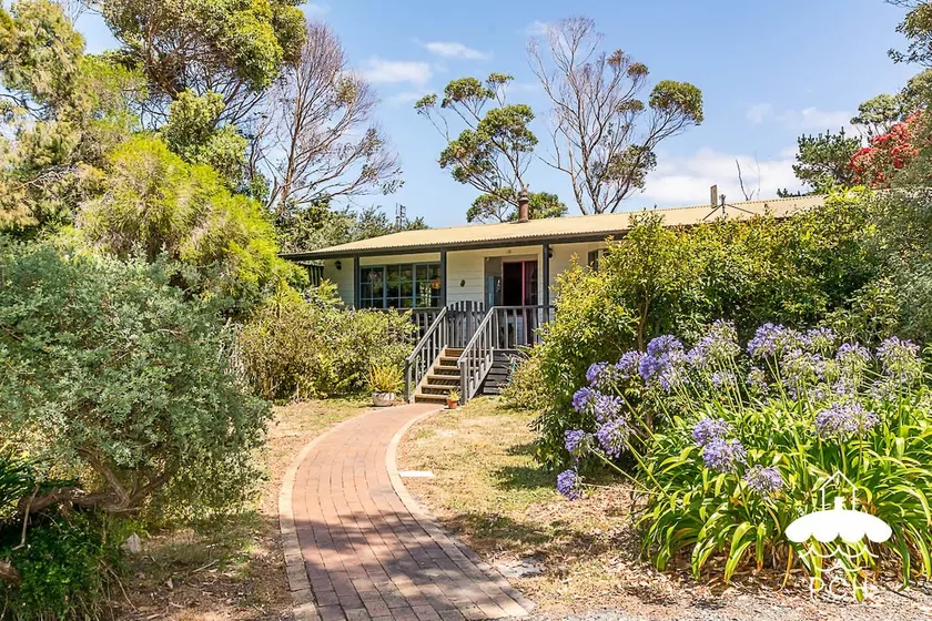 Bass Strait Breeze Stay 3 Pay 2 Winter Special - Image 1