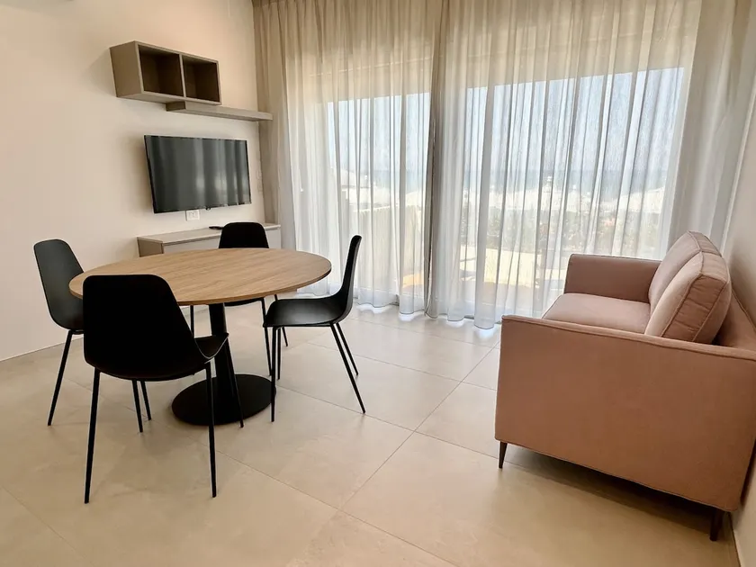 Florida Apartments - Image 1