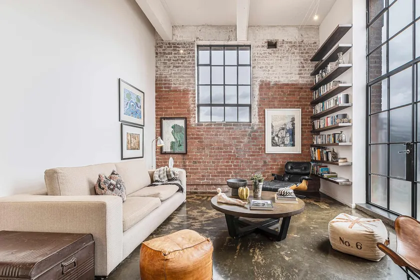 A New York Writer's Loft in Fitzroy - Image 1