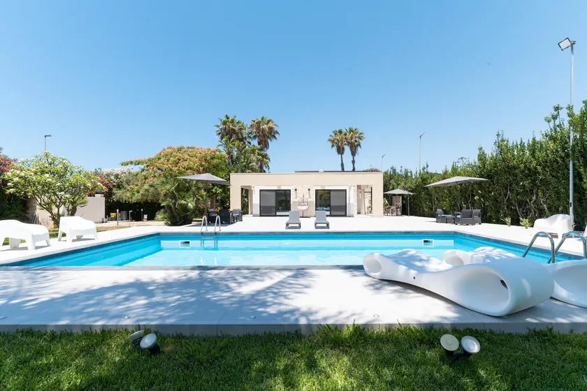 Nereide, luxury villa with pool near the sea - Image 1