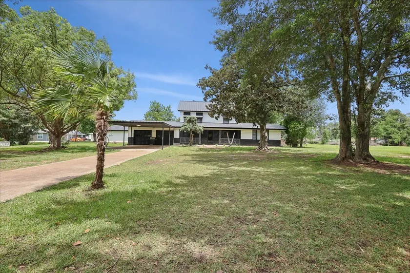 Updated 5 bedroom home in Bridge City - Image 1